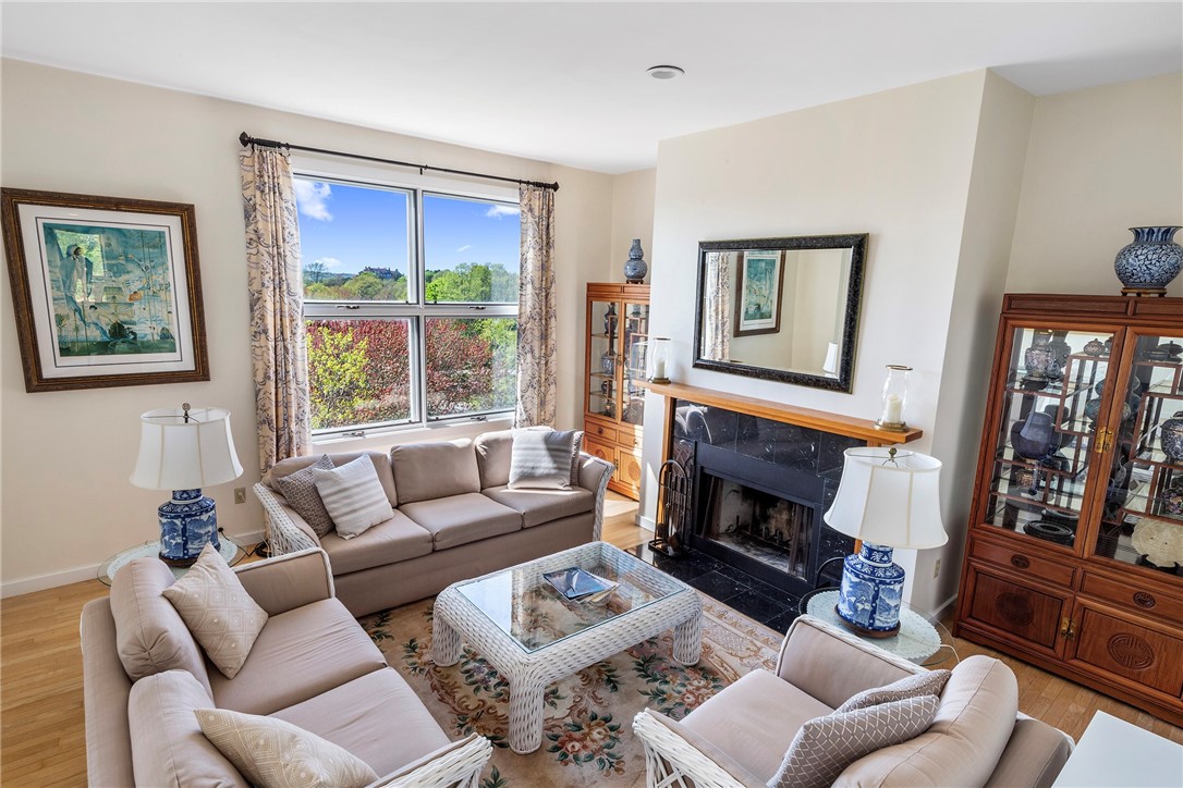 15 Hammersmith Road, Unit 19 Newport, RI 02840 - Photo 7 of 37