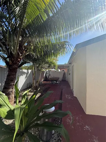 $3,300 | 19783 Northwest 64th Place, Hialeah, FL 33015