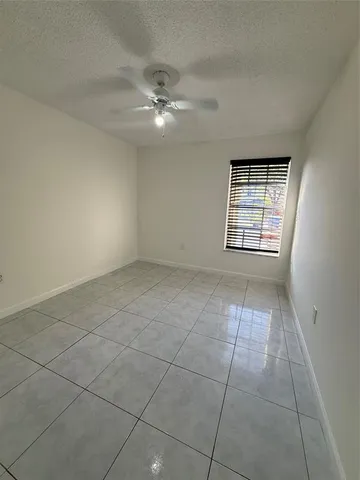 $3,300 | 19783 Northwest 64th Place, Hialeah, FL 33015