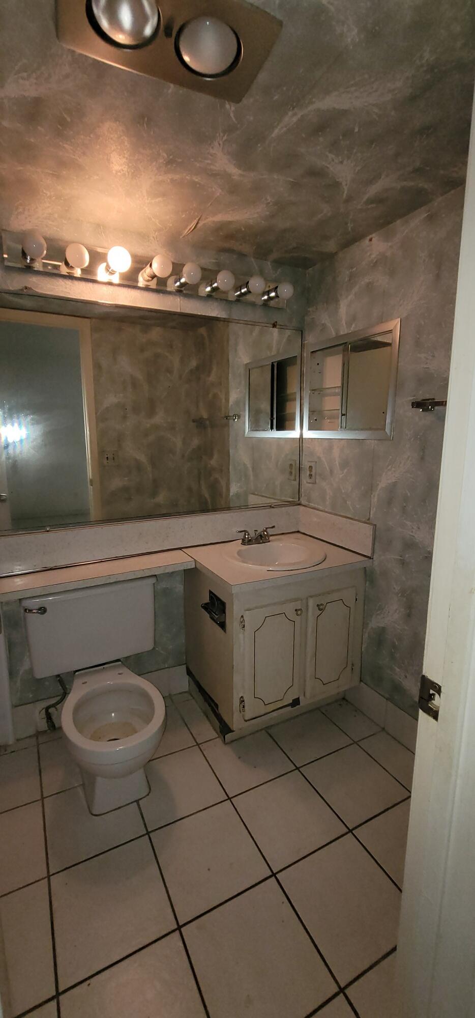 403 Windsor R West Palm Beach, FL 33417 - Photo 11 of 42 11