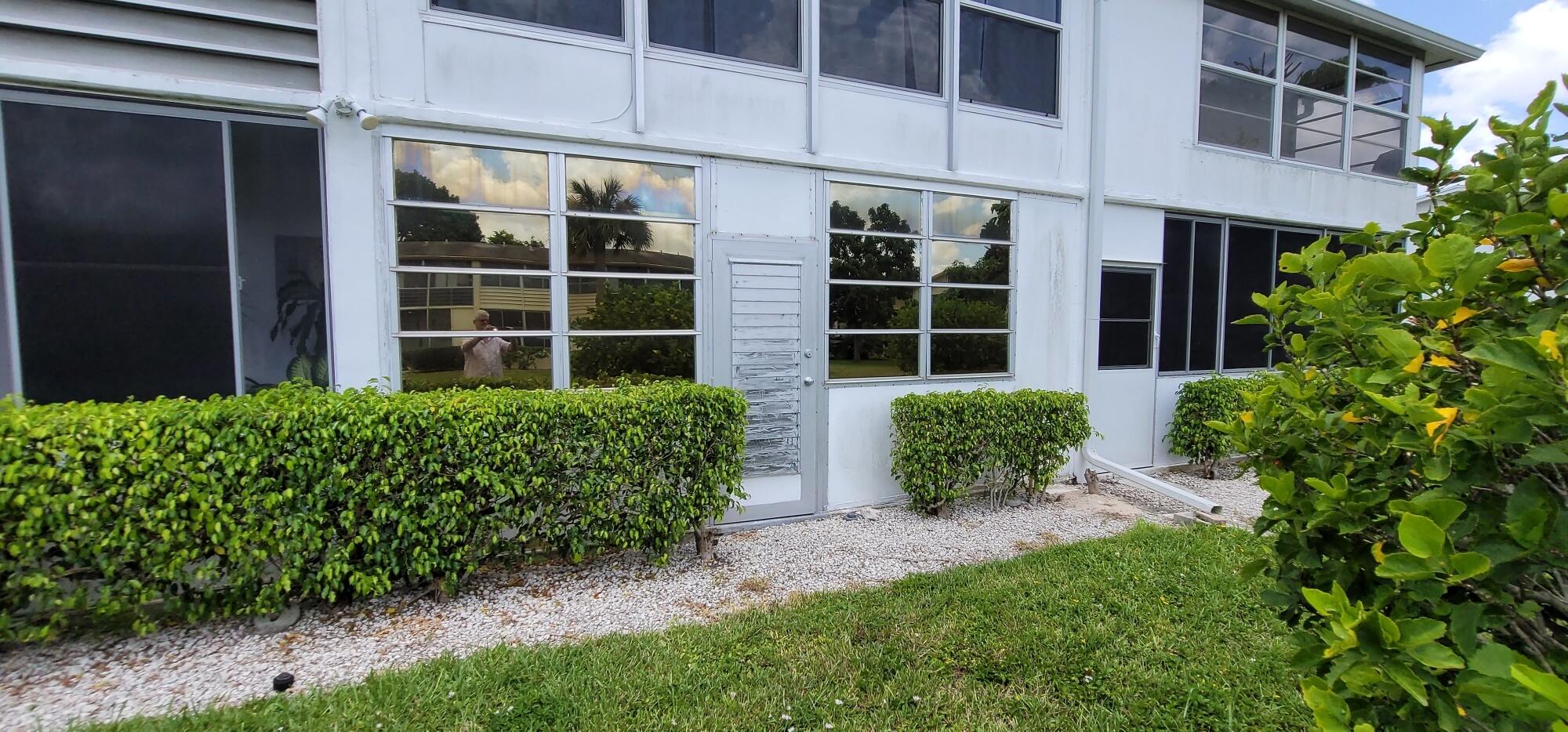 403 Windsor R West Palm Beach, FL 33417 - Photo 16 of 42 16