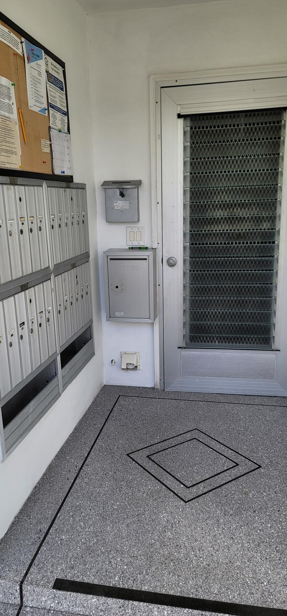 403 Windsor R West Palm Beach, FL 33417 - Photo 20 of 42 30