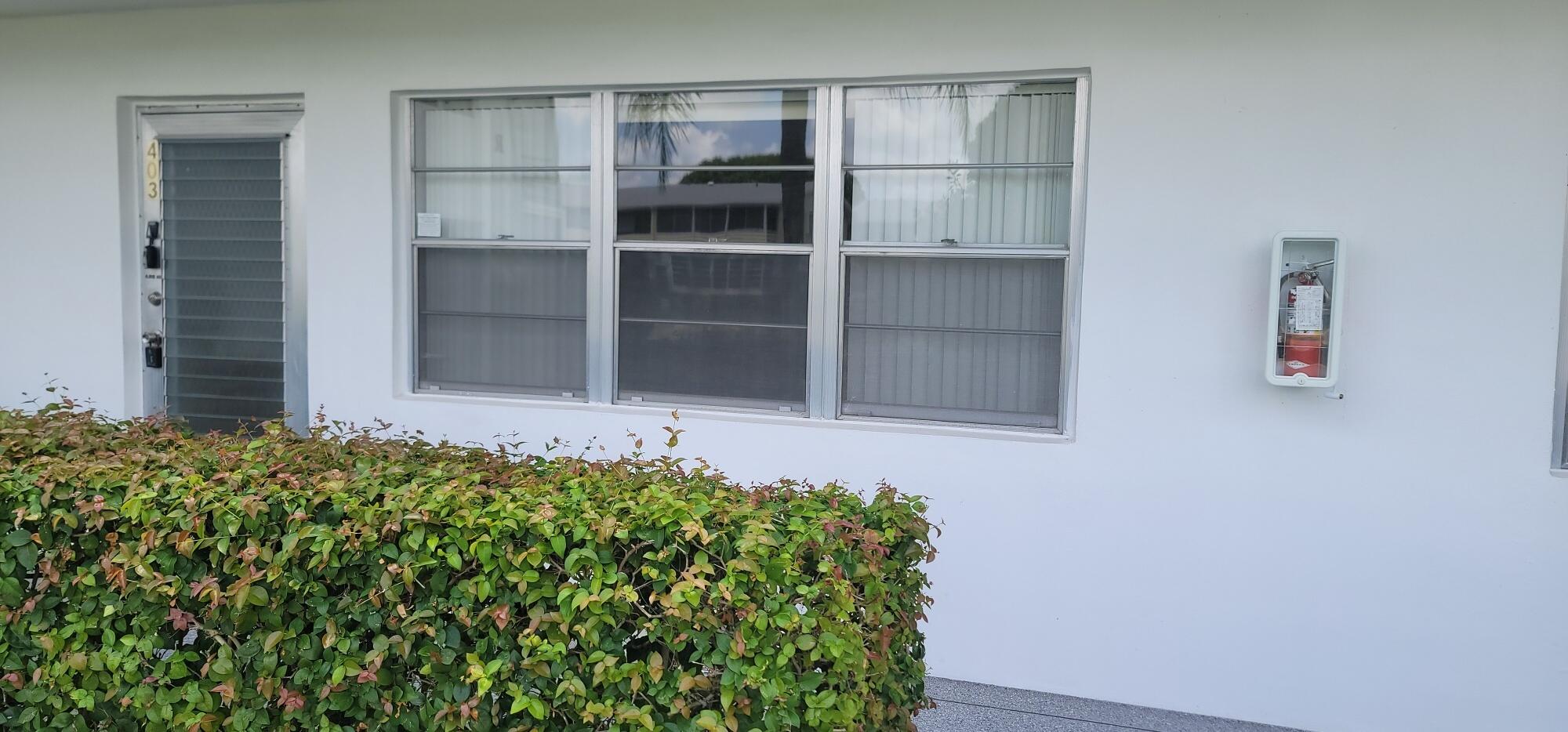 403 Windsor R West Palm Beach, FL 33417 - Photo 2 of 42 02