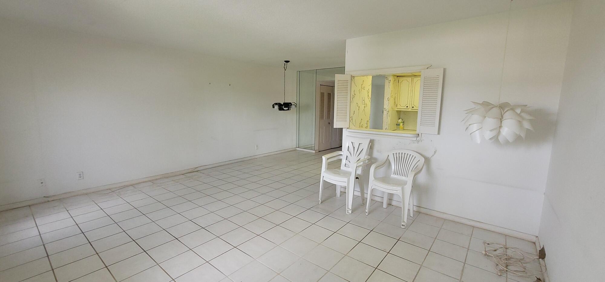 403 Windsor R West Palm Beach, FL 33417 - Photo 5 of 42 05