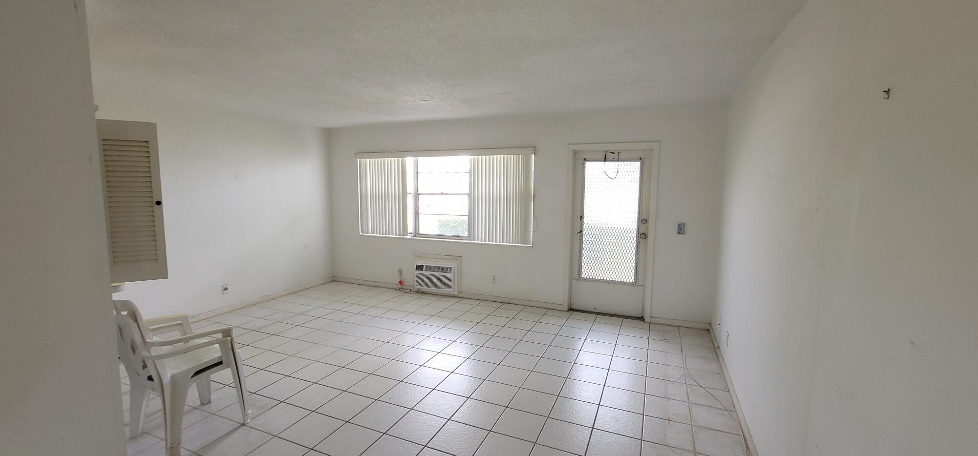 403 Windsor R West Palm Beach, FL 33417 - Photo 9 of 42 09