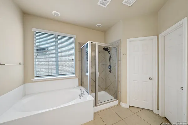$2,650 | 431 Calm Springs, San Antonio, TX 78260
