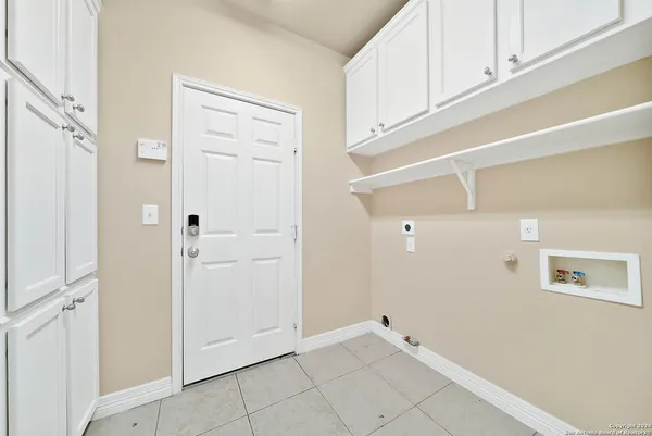 $2,650 | 431 Calm Springs, San Antonio, TX 78260