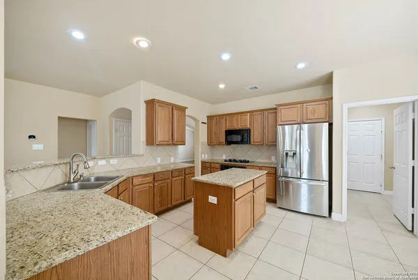 $2,650 | 431 Calm Springs, San Antonio, TX 78260