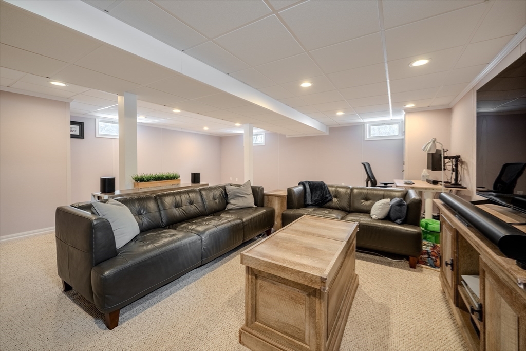 15 Winslow Road Chelmsford, MA 01824 - Photo 21 of 27 Gallery Image 21