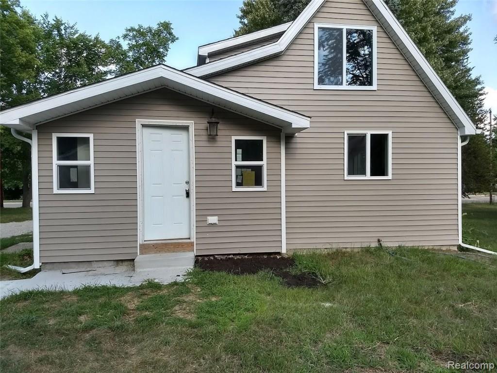 2387 North Linden Road Flushing, MI 48433 - Photo 2 of 14
