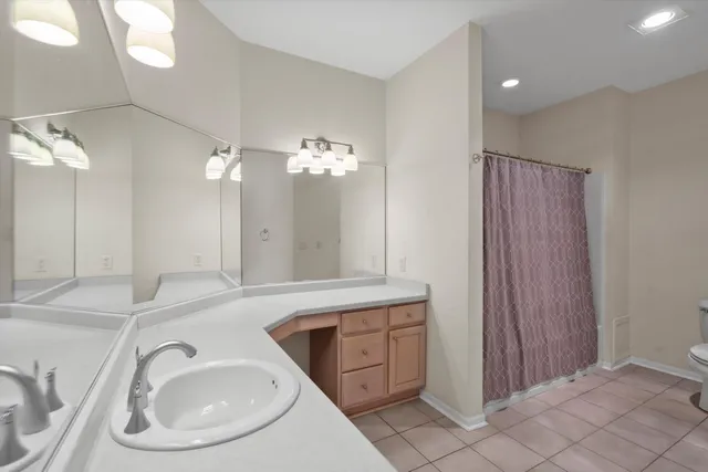 $325,000 | 13050 West Bluemound Road, Unit 303, Elm Grove, WI 53122