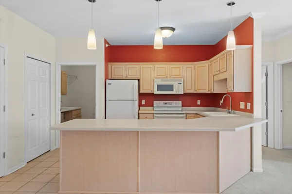 $325,000 | 13050 West Bluemound Road, Unit 303, Elm Grove, WI 53122