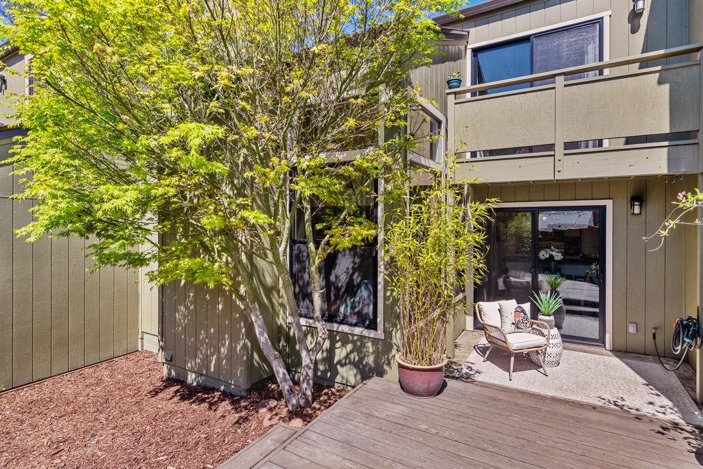 2747 Subec Lane Soquel, CA 95073 - Photo 20 of 34 a view of a chairs and table in the patio