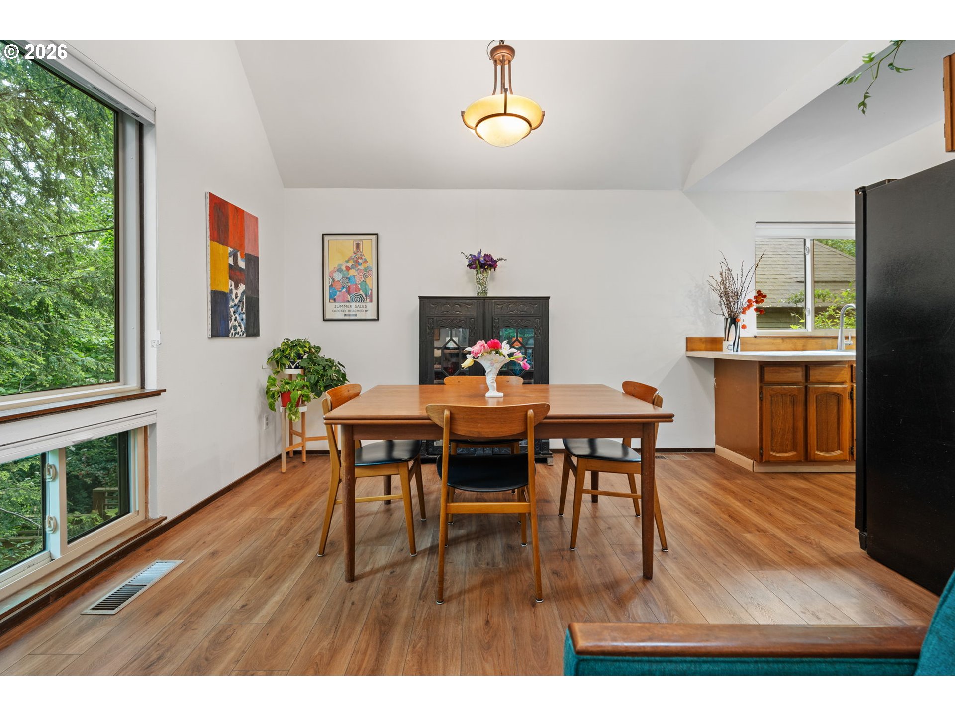 7133 Southwest 7th Avenue Portland, OR 97219 - Photo 11 of 43 Dining Room