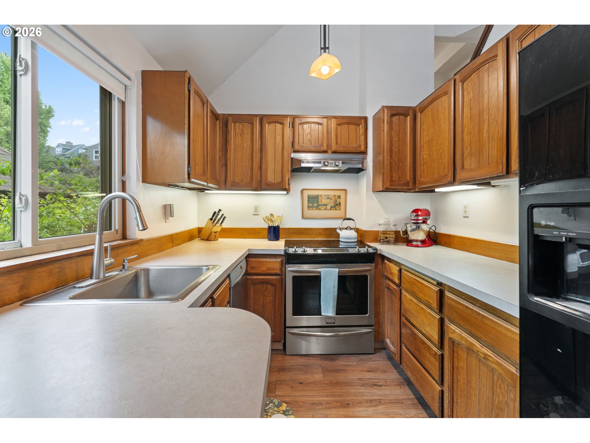 7133 Southwest 7th Avenue Portland, OR 97219 - Photo 13 of 43 Kitchen
