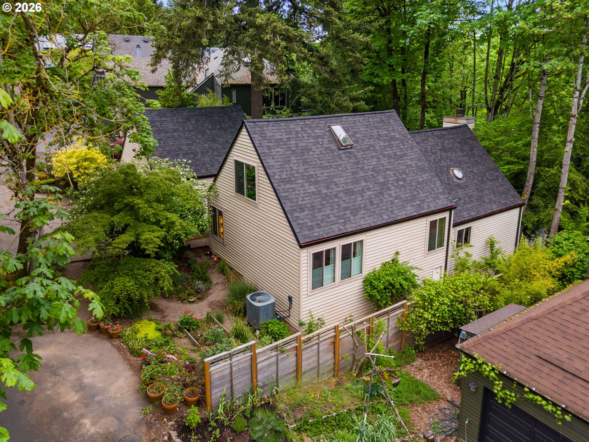7133 Southwest 7th Avenue Portland, OR 97219 - Photo 40 of 43 Exterior