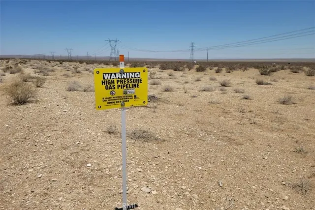 $40,000 | 38 Calico Road, Adelanto, CA 92301