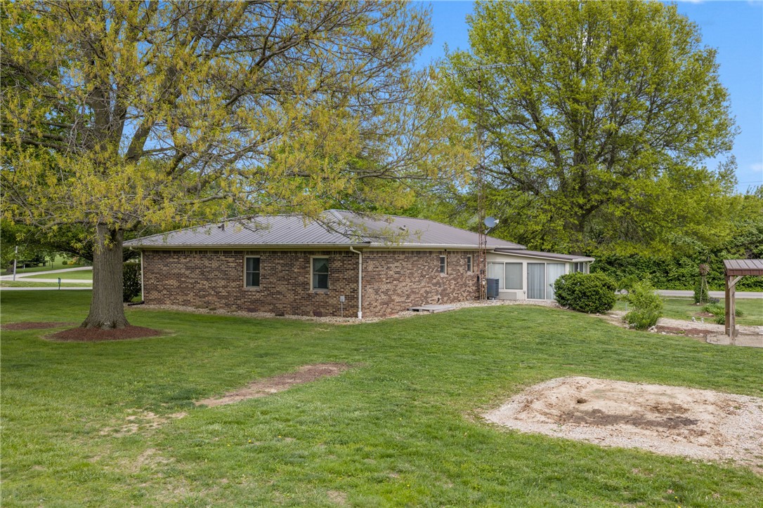 148 East Steidl Road Paris, IL 61944 - Photo 25 of 32