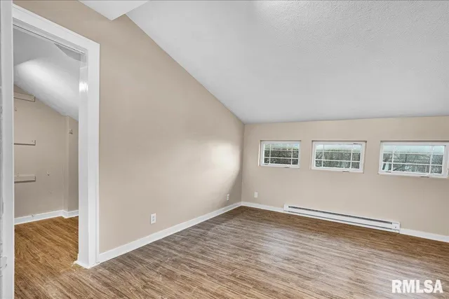 $169,000 | 1014 North Summit Boulevard, Peoria, IL 61606