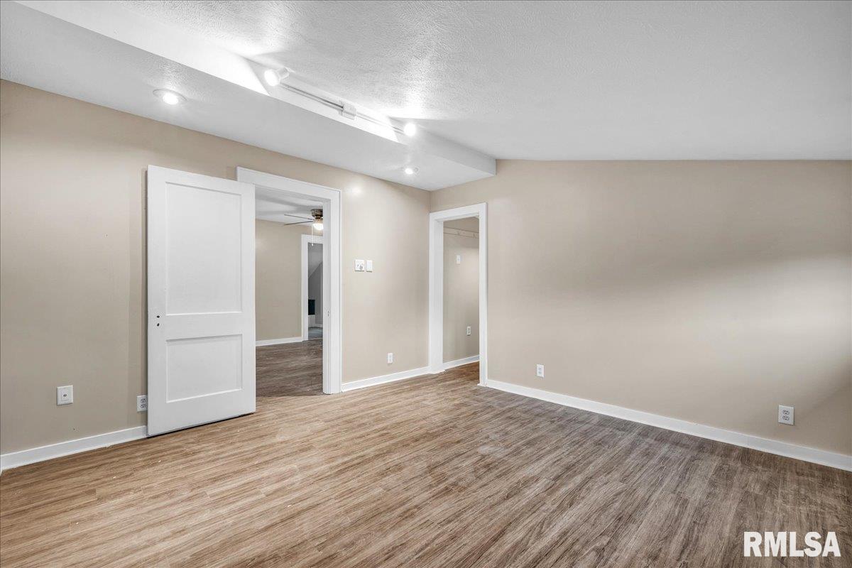 1014 North Summit Boulevard Peoria, IL 61606 - Photo 20 of 49