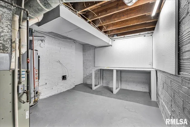 $169,000 | 1014 North Summit Boulevard, Peoria, IL 61606