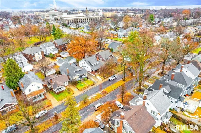 $169,000 | 1014 North Summit Boulevard, Peoria, IL 61606