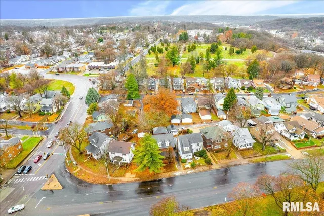 $169,000 | 1014 North Summit Boulevard, Peoria, IL 61606