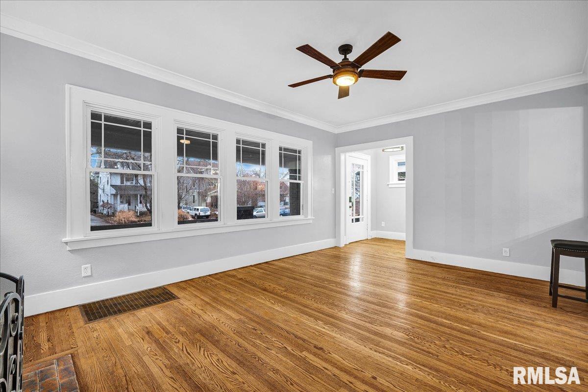 1014 North Summit Boulevard Peoria, IL 61606 - Photo 5 of 49