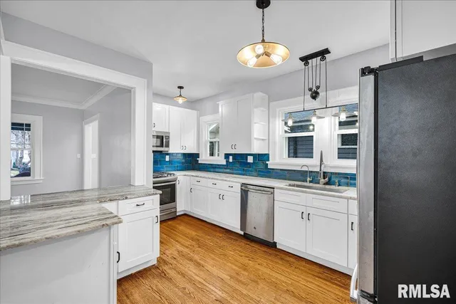 $169,000 | 1014 North Summit Boulevard, Peoria, IL 61606