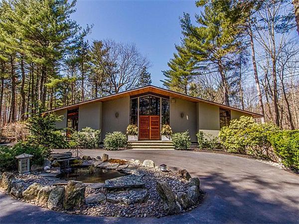 43 Scotch Pine Road Weston, MA 02493 - Photo 1 of 20 Gallery Image 1