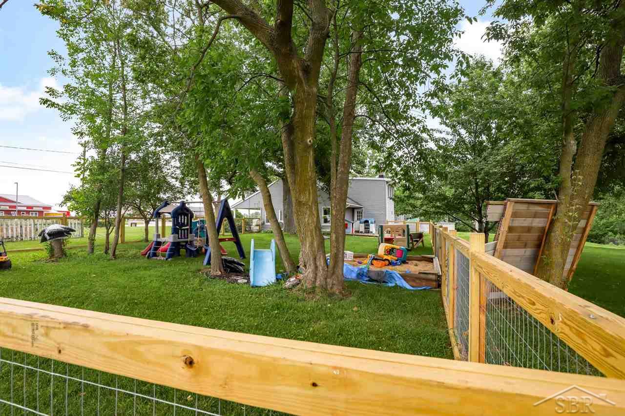 5885 Midland Road Freeland, MI 48623 - Photo 33 of 40