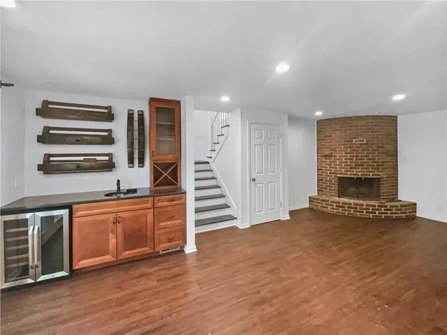 $525,000 | 10332 Cherokee Lane, Leawood, KS 66206