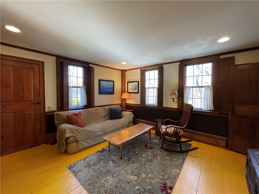1014 Lower River Road Lincoln, RI 02865 - Photo 16 of 49