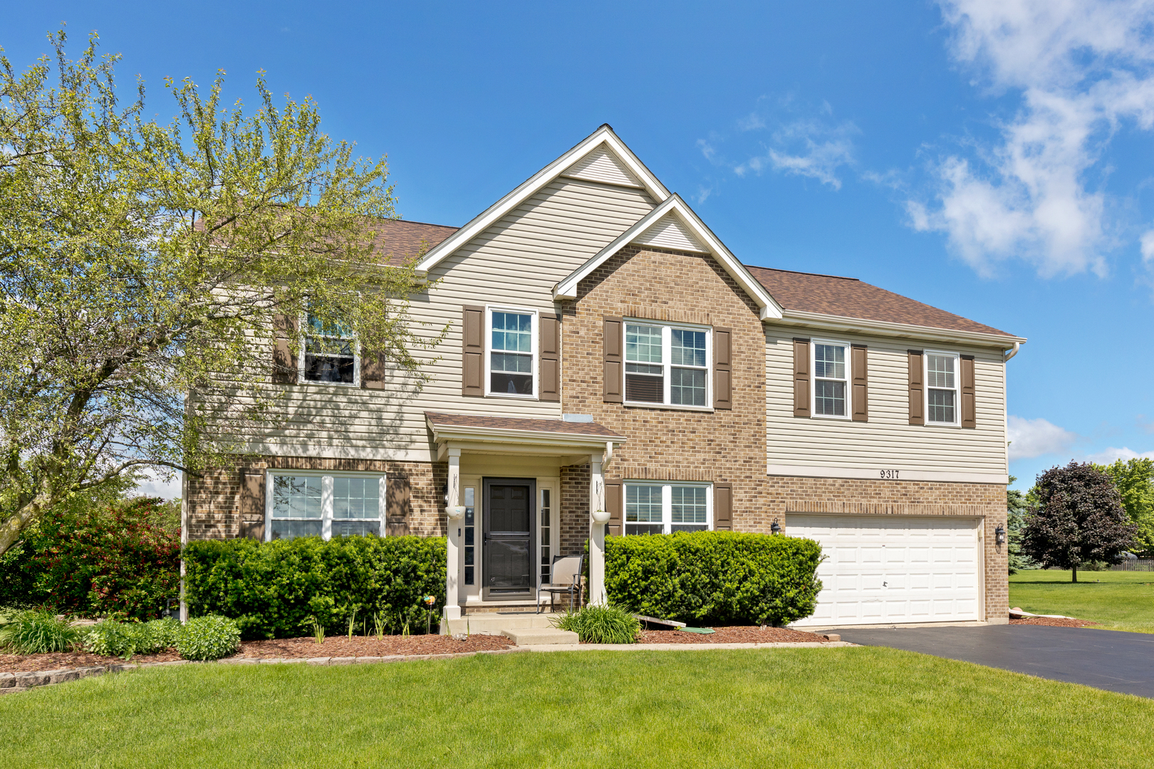 9317 Nicholas Lane Spring Grove, IL 60081 - Photo 1 of 29 Gallery Image 1