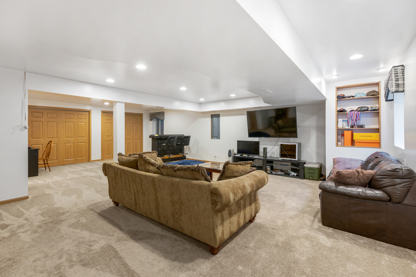 9317 Nicholas Lane Spring Grove, IL 60081 - Photo 23 of 29 Gallery Image 23