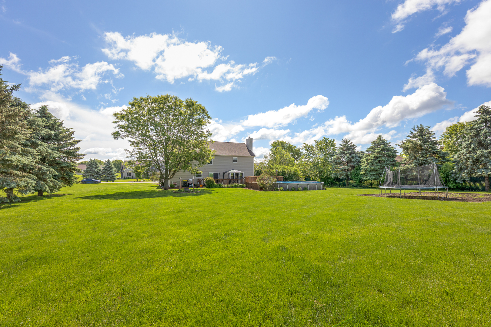 9317 Nicholas Lane Spring Grove, IL 60081 - Photo 6 of 29 Gallery Image 6