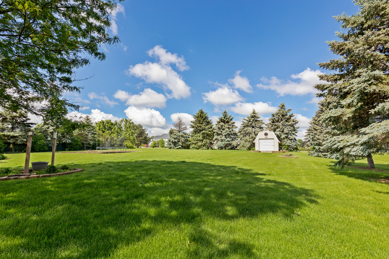 9317 Nicholas Lane Spring Grove, IL 60081 - Photo 7 of 29 Gallery Image 7