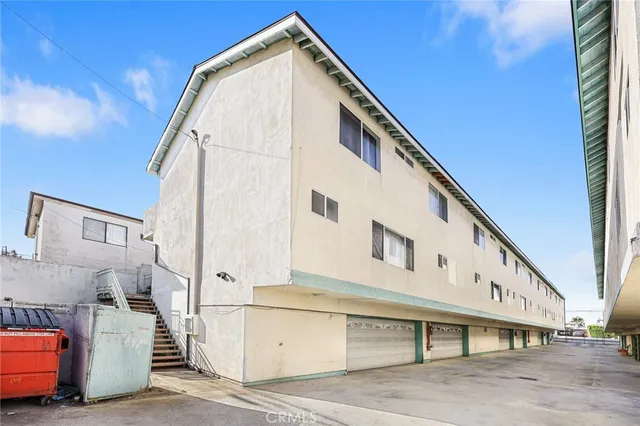 $550,000 | 1660 West 146th Street, Unit 2, Gardena, CA 90247