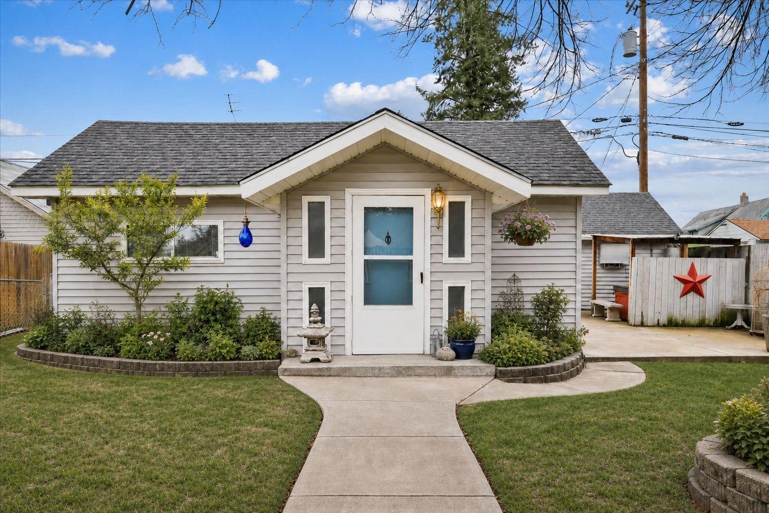 4118 North Madison Street Spokane, WA 99205 - Photo 1 of 32