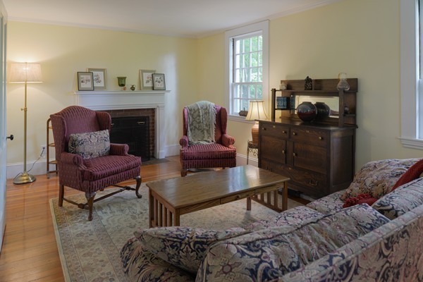 117 Main Street Topsfield, MA 01983 - Photo 14 of 27 Gallery Image 14