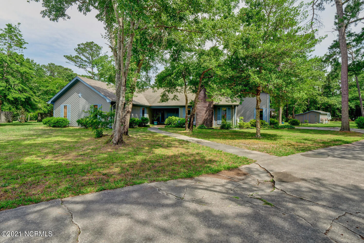 136 Grainger Point Road Wilmington, NC 28409 - Photo 1 of 29 front