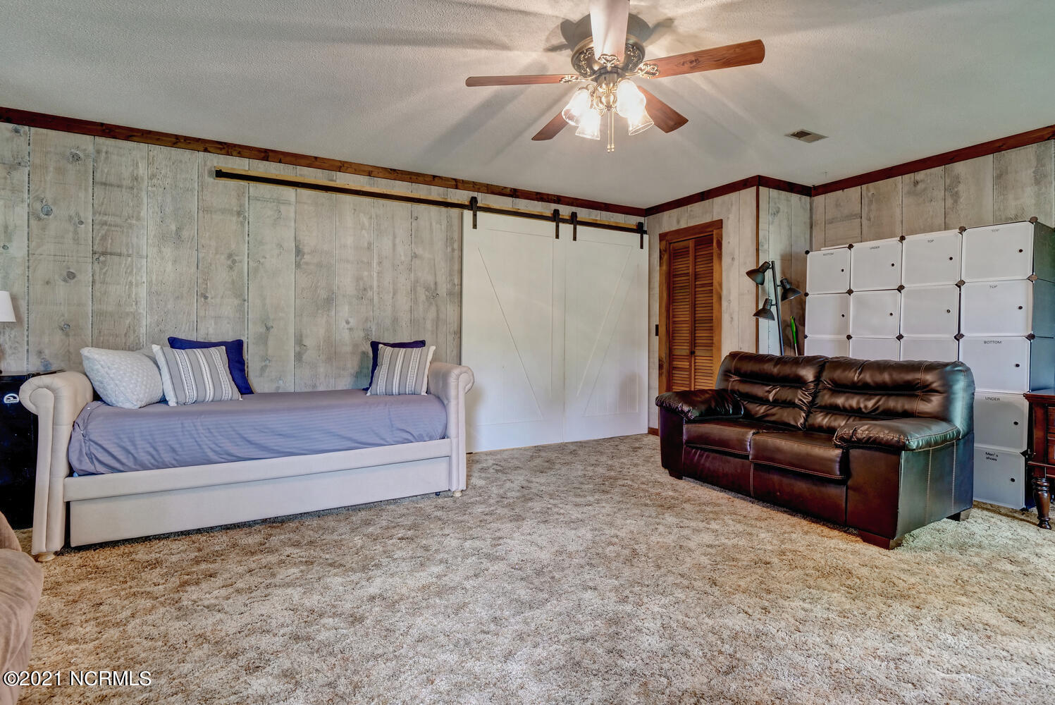136 Grainger Point Road Wilmington, NC 28409 - Photo 10 of 29 136 Grainger Point Rd-large-016-016-P633