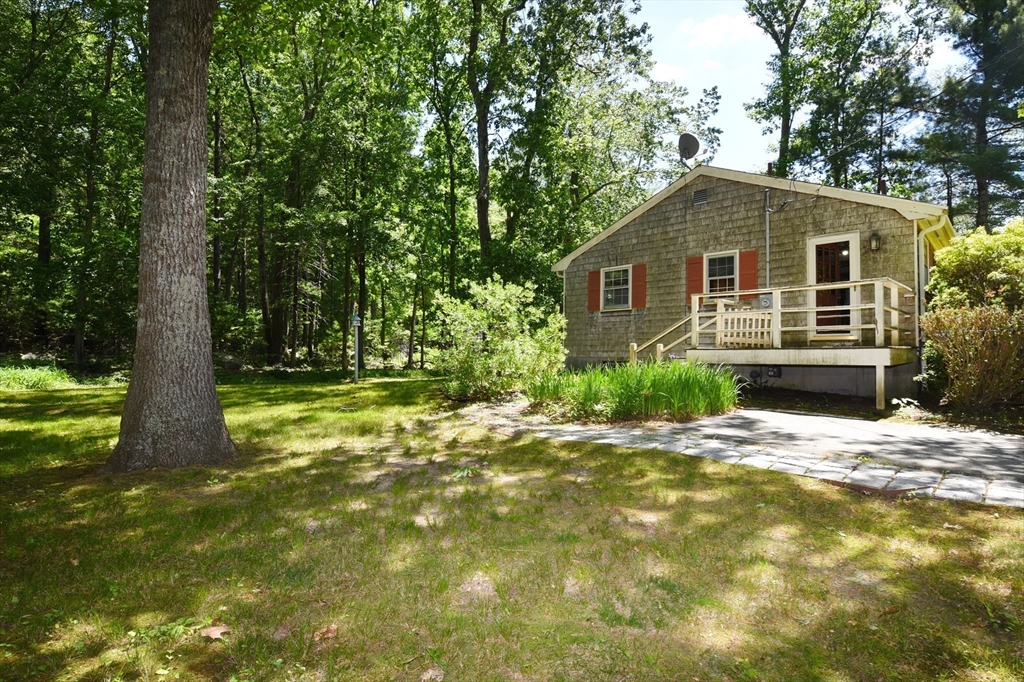 58 Carriage Road Hanson, MA 02341 - Photo 3 of 35