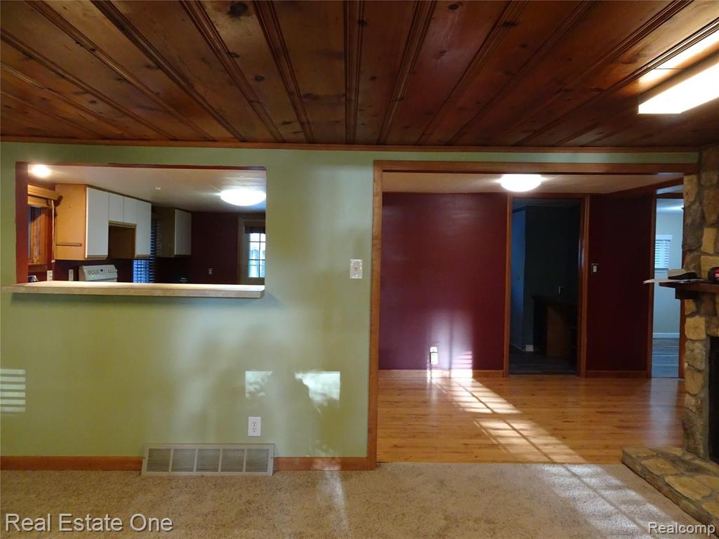 1658 Ladd Road Wolverine Lake, MI 48390 - Photo 5 of 16