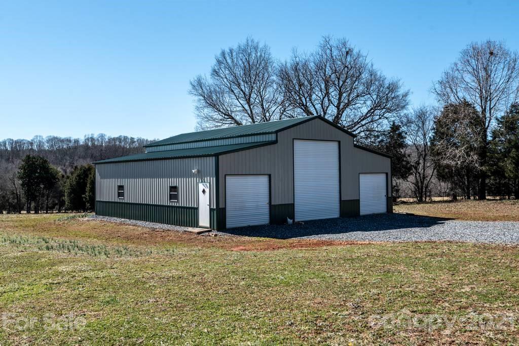 1775 Travis Road Conover, NC 28613 - Photo 9 of 48 Gallery Image 9