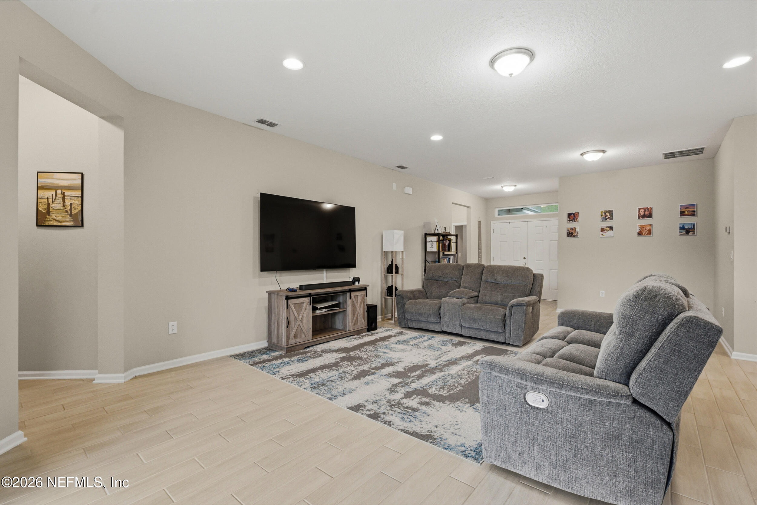 635 Sycamore Way Orange Park, FL 32073 - Photo 6 of 42 Family Room