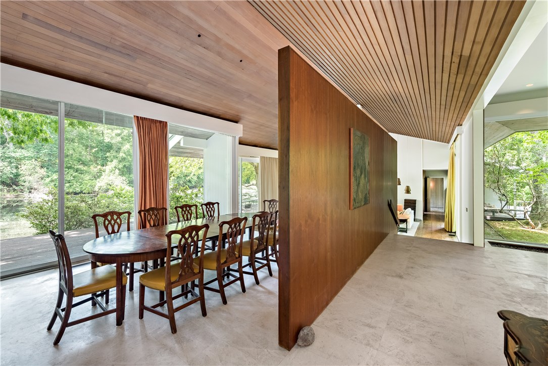 30 Pojac Point Road North Kingstown, RI 02852 - Photo 10 of 29 Dining Room
