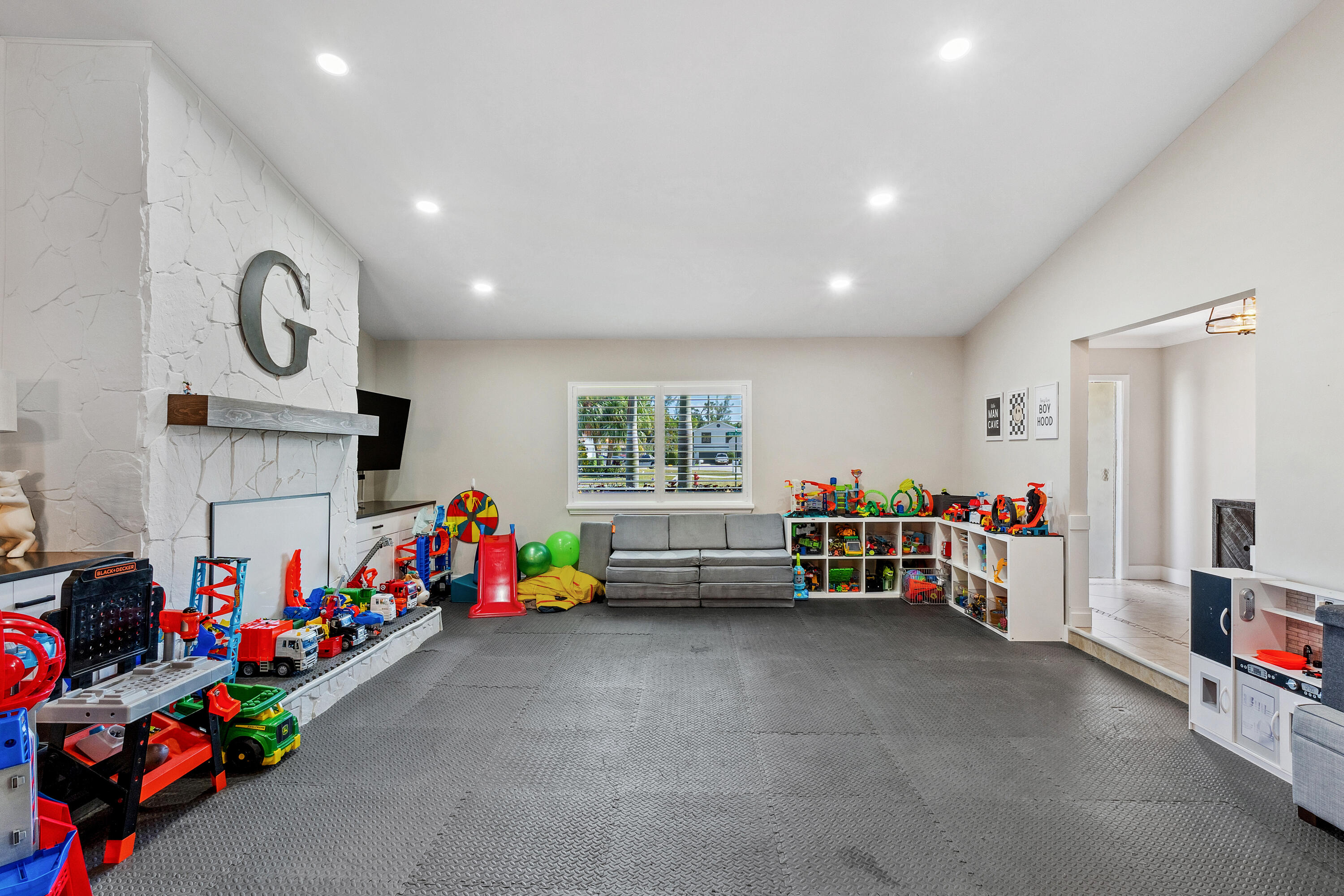 9285 Old Pine Road Boca Raton, FL 33428 - Photo 13 of 55 007-9285OldPineRoad-BocaRaton-FL-33428-F