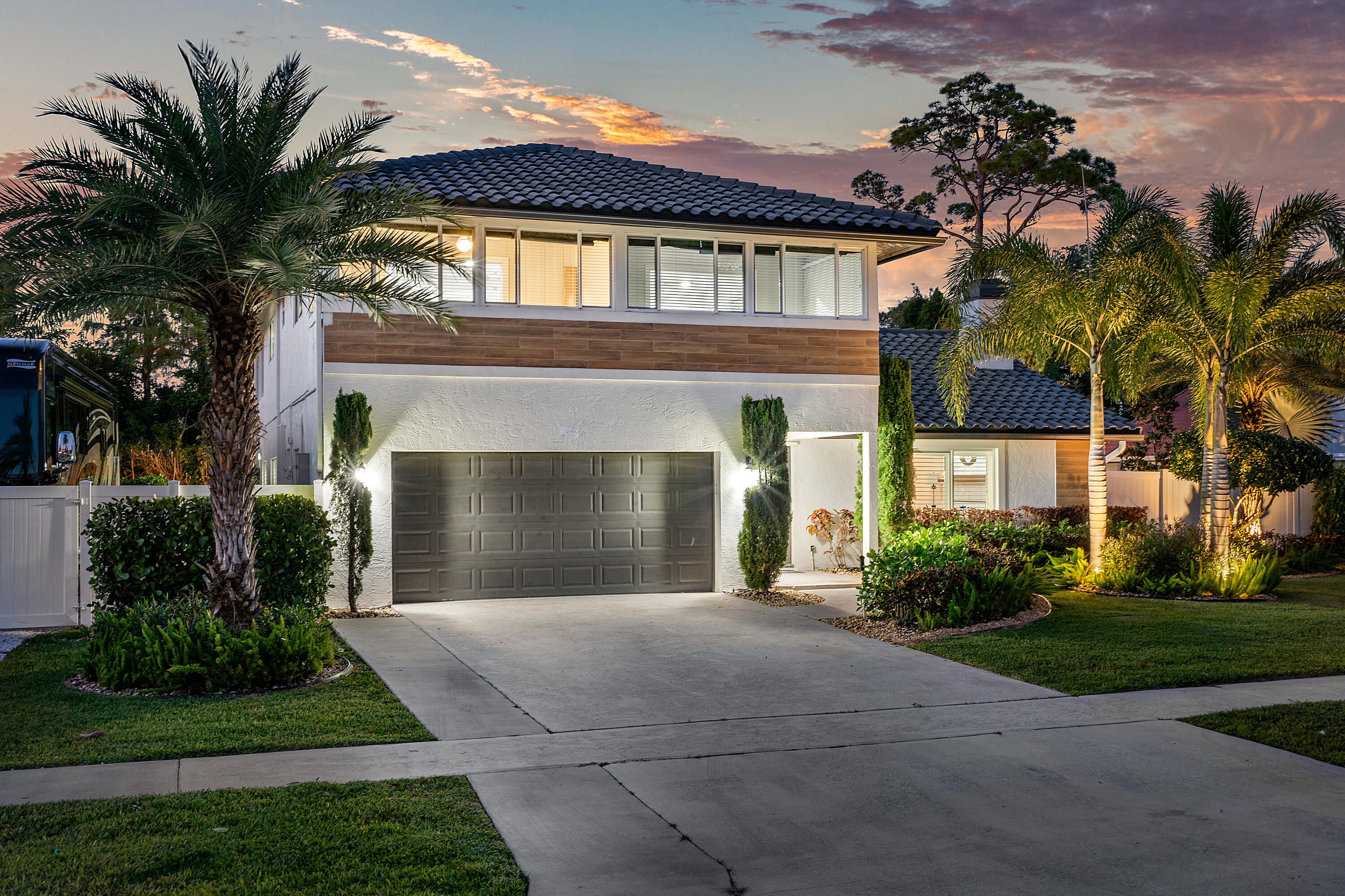 9285 Old Pine Road Boca Raton, FL 33428 - Photo 2 of 55 058-9285OldPineRoad-BocaRaton-FL-33428-F
