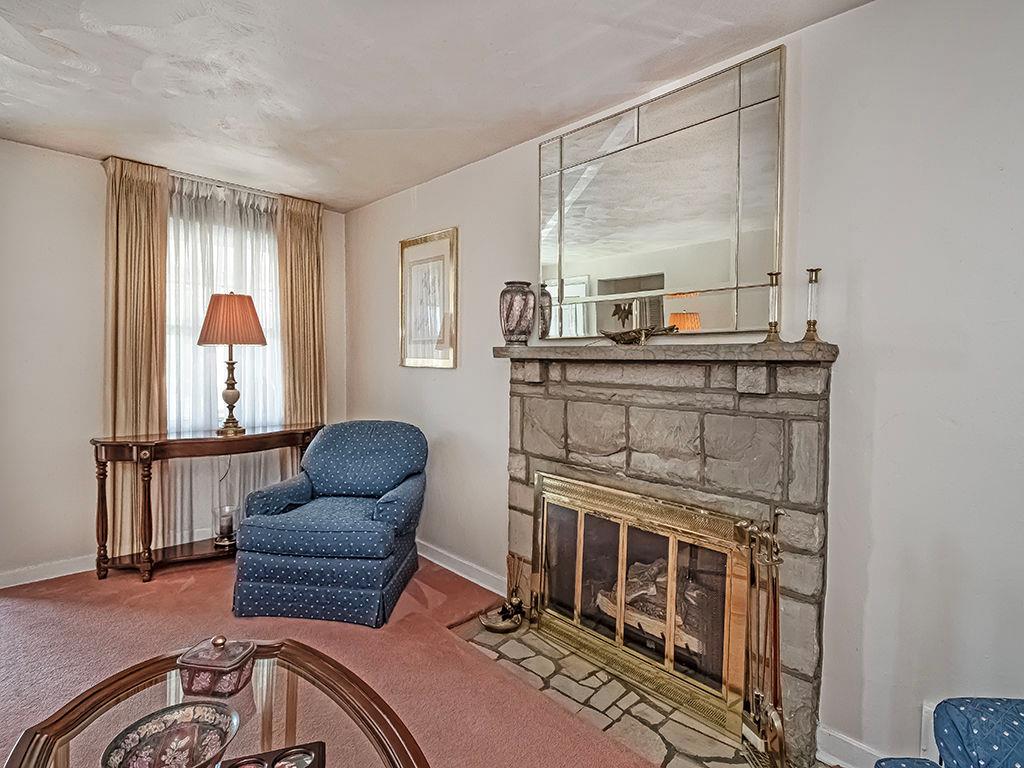 823 Rolling Rock Road Pittsburgh, PA 15234 - Photo 10 of 26 Gallery Image 10